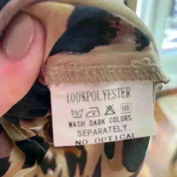 Boutique Style Animal Print Blouse Size Small - Picture 5 of 10